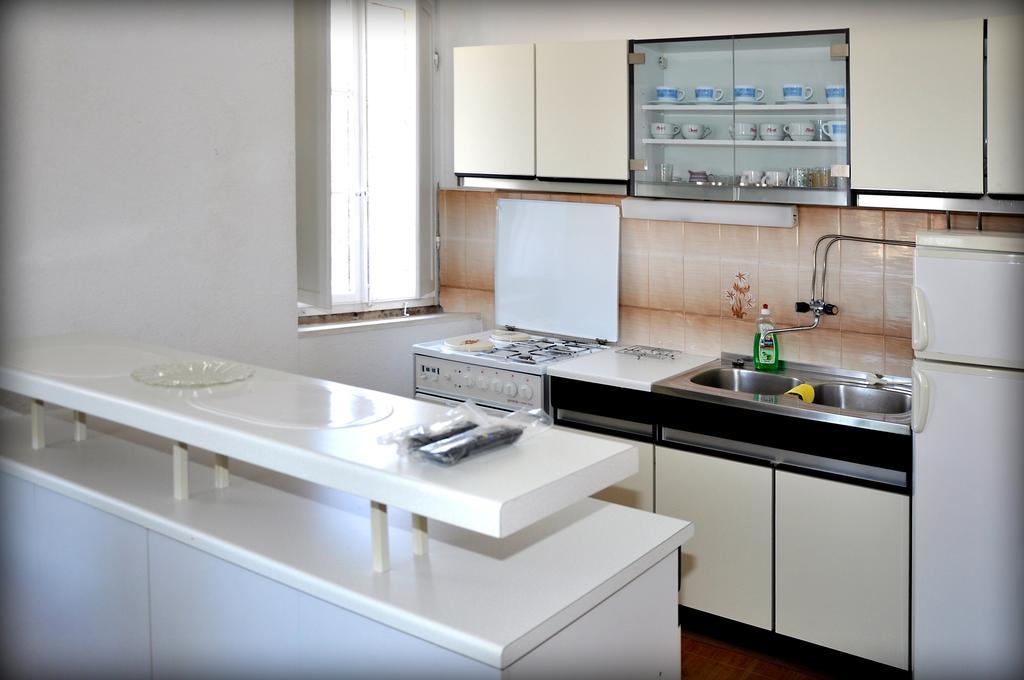 Apartments Sunny House Lumbarda Habitación foto