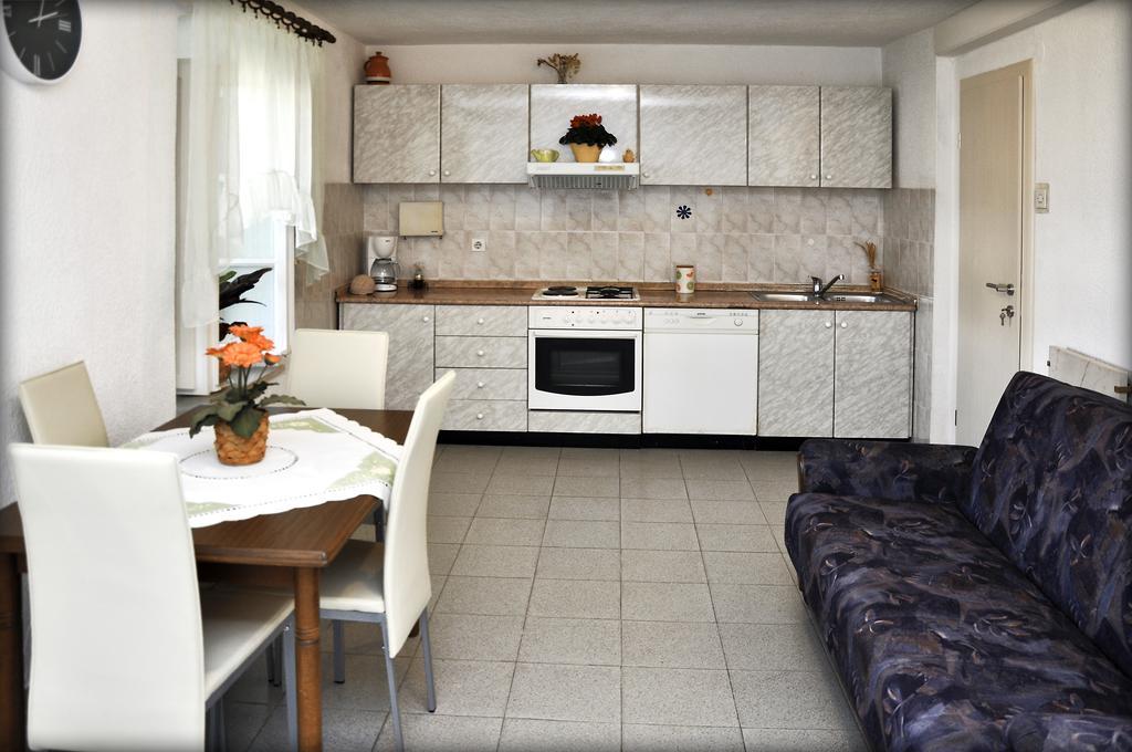 Apartments Sunny House Lumbarda Habitación foto