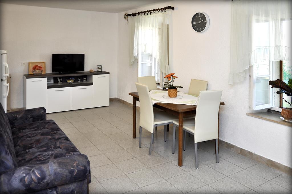 Apartments Sunny House Lumbarda Habitación foto