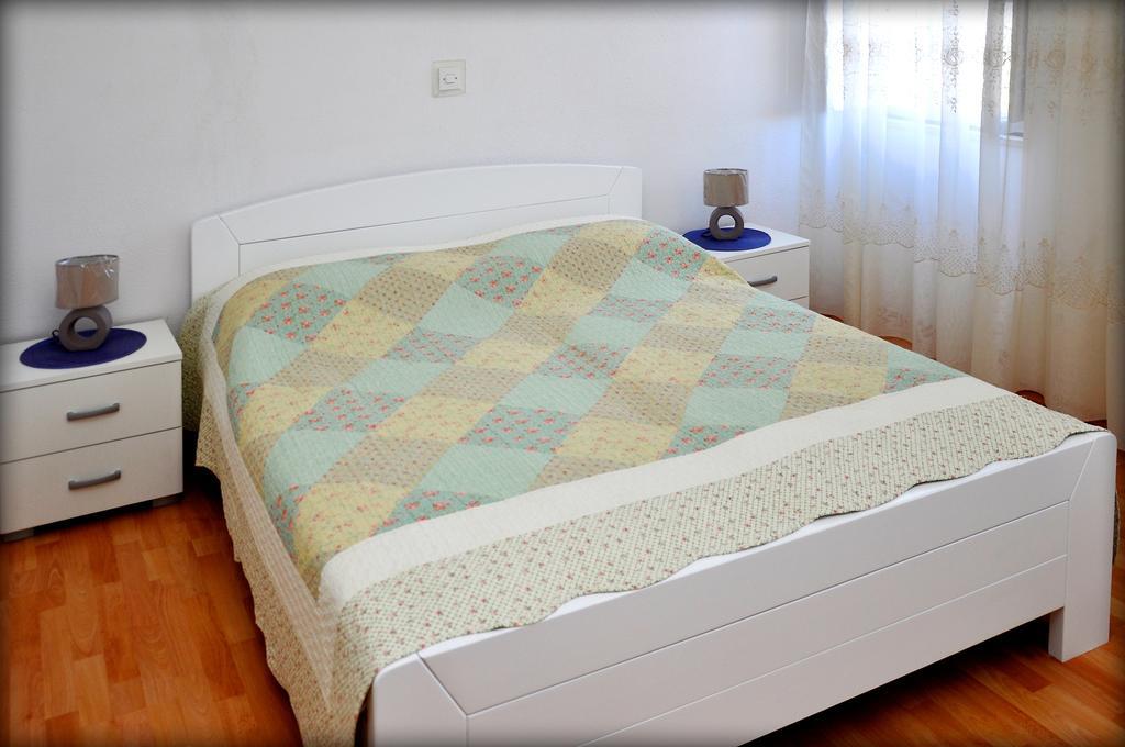 Apartments Sunny House Lumbarda Habitación foto